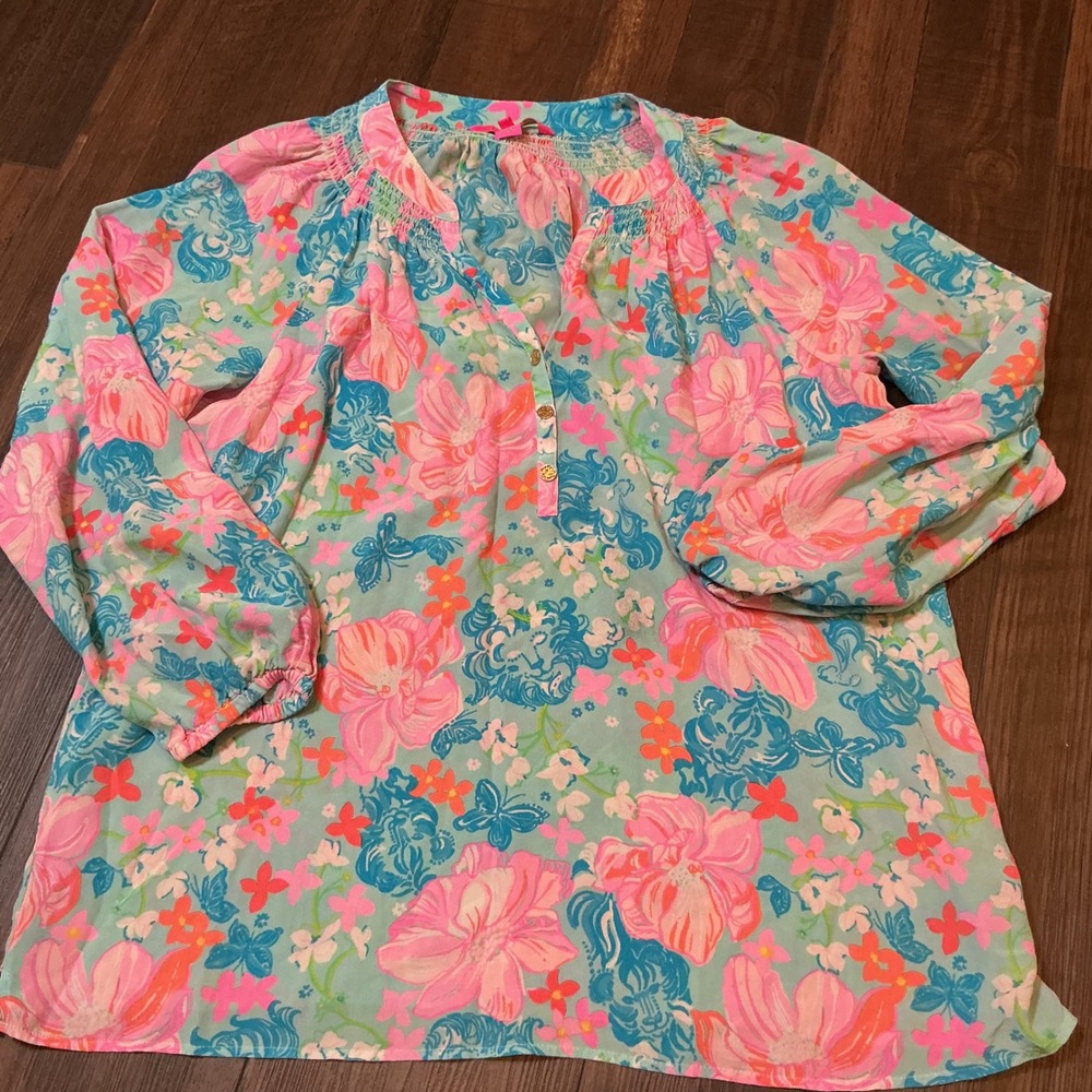 Lilly Pulitzer Elsa Silk Blouse Blue Pink Floral Smocked Top XL Preppy Resort